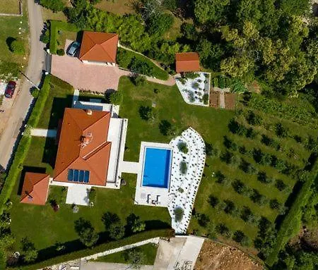 Alpeza Villa
